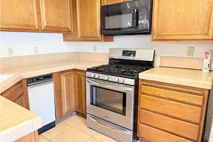 105 E Rosewood Ct, Ontario, CA 91764 - Photo 10