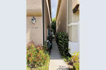 15147 W Fred Way, Van Nuys, CA 91405 - Photo 2