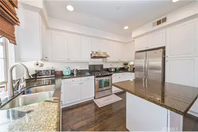 908 N Bouquet Court #F, Azusa, CA 91702 - Photo 4