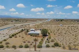 13384 Sheep Creek Rd, Phelan, CA 92371 - Photo 4