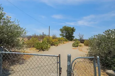 13384 Sheep Creek Road, Phelan, CA 92371 - Photo 12