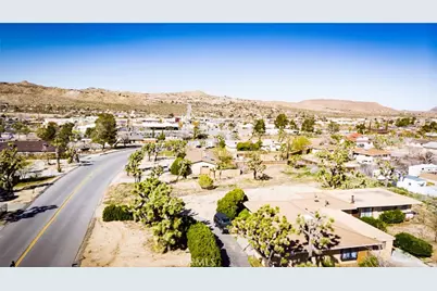 7411 Joshua Ln, Yucca Valley, CA 92284 - Photo 32