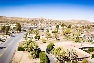 7411 Joshua Ln, Yucca Valley, CA 92284 - Photo 32