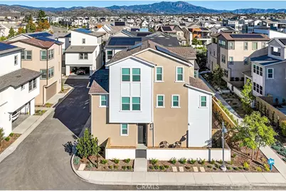 418 Lobata, Irvine, CA 92618 - Photo 2