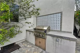 1029 Keniston Ave, Los Angeles, CA 90019 - Photo 42