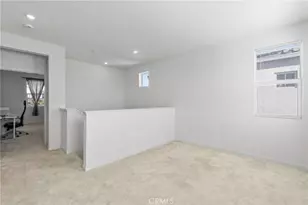15946 Caterpillar, Fontana, CA 92336 - Photo 8