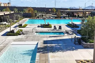 15946 Caterpillar, Fontana, CA 92336 - Photo 2
