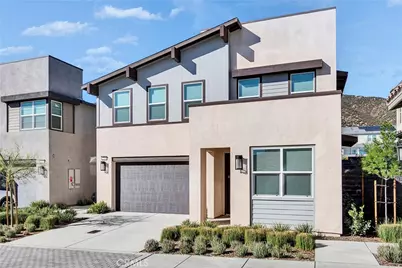 15946 Caterpillar, Fontana, CA 92336 - Photo 2