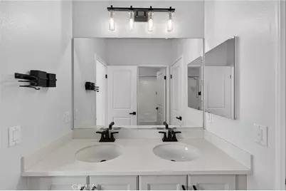 15813 Verna, La Mirada, CA 90638 - Photo 32