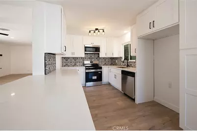 2425 Castle Drive, Bakersfield, CA 93306 - Photo 8