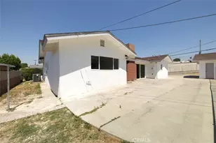 2425 Castle Dr, Bakersfield, CA 93306 - Photo 30