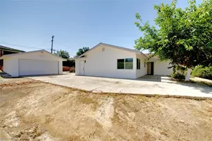 2425 Castle Dr, Bakersfield, CA 93306 - Photo 2