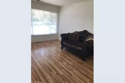 301 W 6th Street, Gilroy, CA 95020 - Photo 12