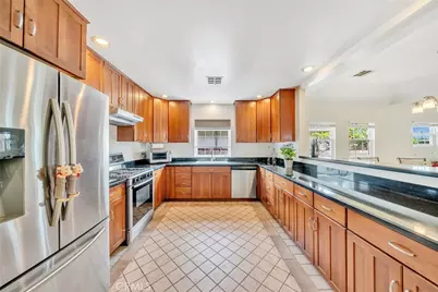 3170 E Green Street, Pasadena, CA 91107 - Photo 8