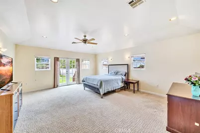 3170 E Green Street, Pasadena, CA 91107 - Photo 14