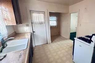 1038 N Azusa Ave, Azusa, CA 91702 - Photo 16