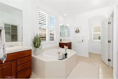 80 Wonderland, Irvine, CA 92620 - Photo 12