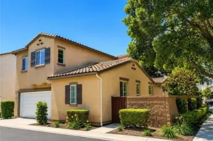 80 Wonderland, Irvine, CA 92620 - Photo 2