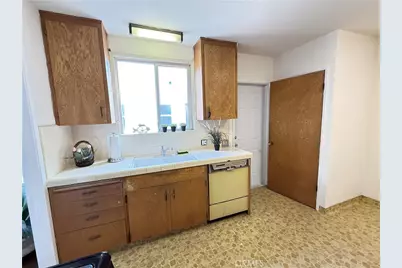 933 S Mullen Avenue, Los Angeles, CA 90019 - Photo 24
