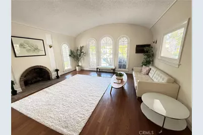 933 S Mullen Avenue, Los Angeles, CA 90019 - Photo 14