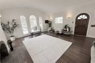 933 S Mullen Ave, Los Angeles, CA 90019 - Photo 8