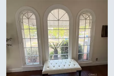 933 S Mullen Avenue, Los Angeles, CA 90019 - Photo 10