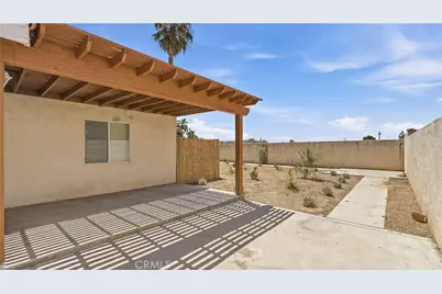 16145 Seville, Fontana, CA 92335 - Photo 32