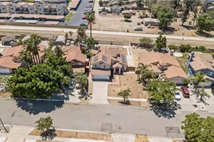 16145 Seville, Fontana, CA 92335 - Photo 38