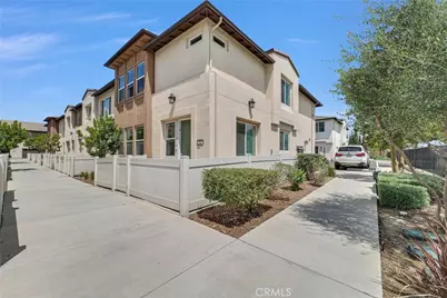 70 Aria, South El Monte, CA 91733 - Photo 2