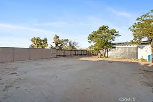 57526 Onaga, Yucca Valley, CA 92284 - Photo 4