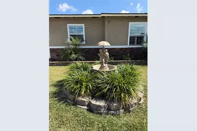 921 Hollowell, Ontario, CA 91762 - Photo 2