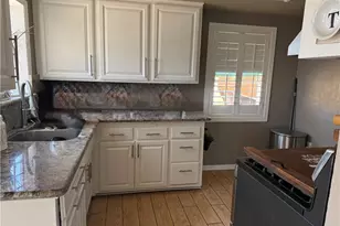 921 Hollowell, Ontario, CA 91762 - Photo 18