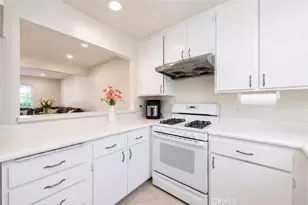 47 Fox, Irvine, CA 92614 - Photo 8