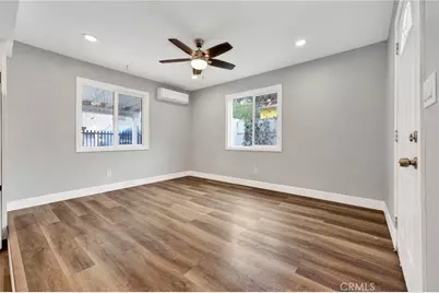 1109 S Dacotah, Los Angeles, CA 90023 - Photo 8