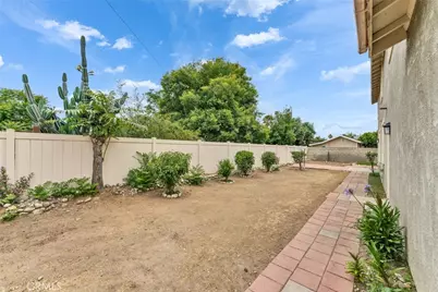 903 W Gladstone, Azusa, CA 91702 - Photo 12