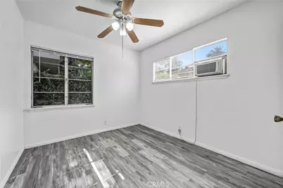56 N Parkwood, Pasadena, CA 91107 - Photo 12