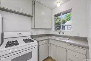 56 N Parkwood, Pasadena, CA 91107 - Photo 10
