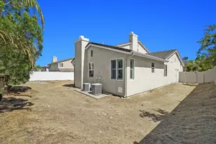 17081 Greentree Dr, Riverside, CA 92503 - Photo 36
