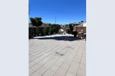 14161 Surrey Court, Victorville, CA 92394 - Photo 10