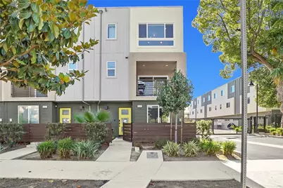 5262 N Bainbridge Place, Valley Village, CA 91607 - Photo 2