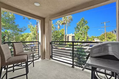 5262 N Bainbridge Place, Valley Village, CA 91607 - Photo 8