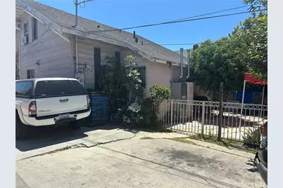 927 W 48th Street, Los Angeles, CA 90037 - Photo 4