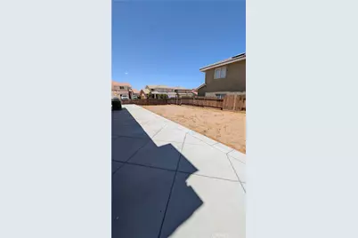12422 Cricket Lane, Victorville, CA 92392 - Photo 16