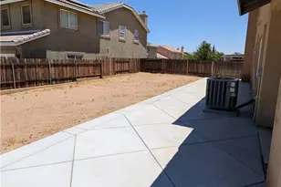 12422 Cricket Ln, Victorville, CA 92392 - Photo 18
