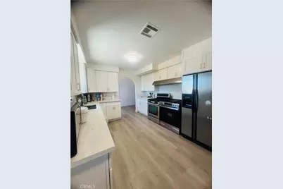 556 W Campus View, Riverside, CA 92507 - Photo 6