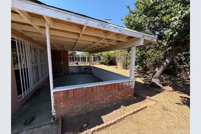 2420 Lovejoy Street, Pomona, CA 91767 - Photo 14