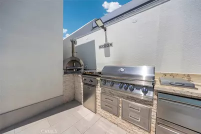 10520 Wilshire Blvd #902, Los Angeles, CA 90024 - Photo 28