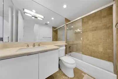 10520 Wilshire Blvd #902, Los Angeles, CA 90024 - Photo 12