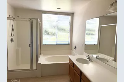 25407 Calcutta Pass Lane, Saugus, CA 91350 - Photo 8