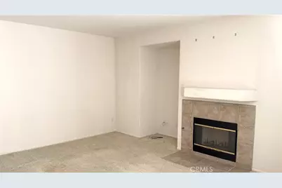 25407 Calcutta Pass Lane, Saugus, CA 91350 - Photo 4